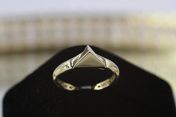 Delta Luxe Ring