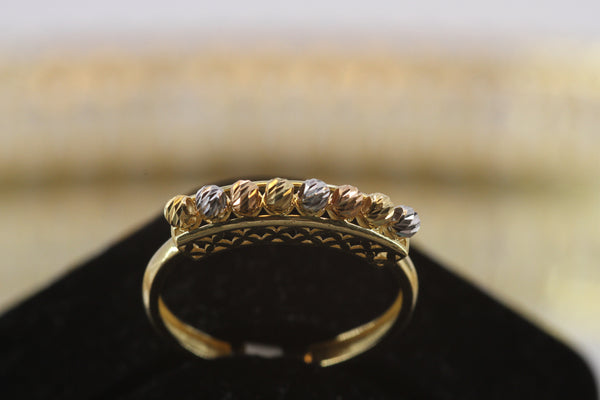 Daisy Dreams Gold Ring