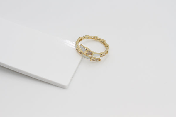 Glimmering Curve Ring